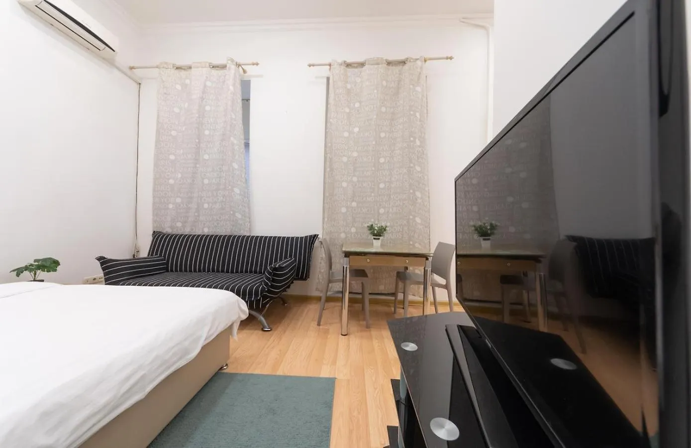 Kievaccommodation In The Center 24H Self Check-In Kyiv