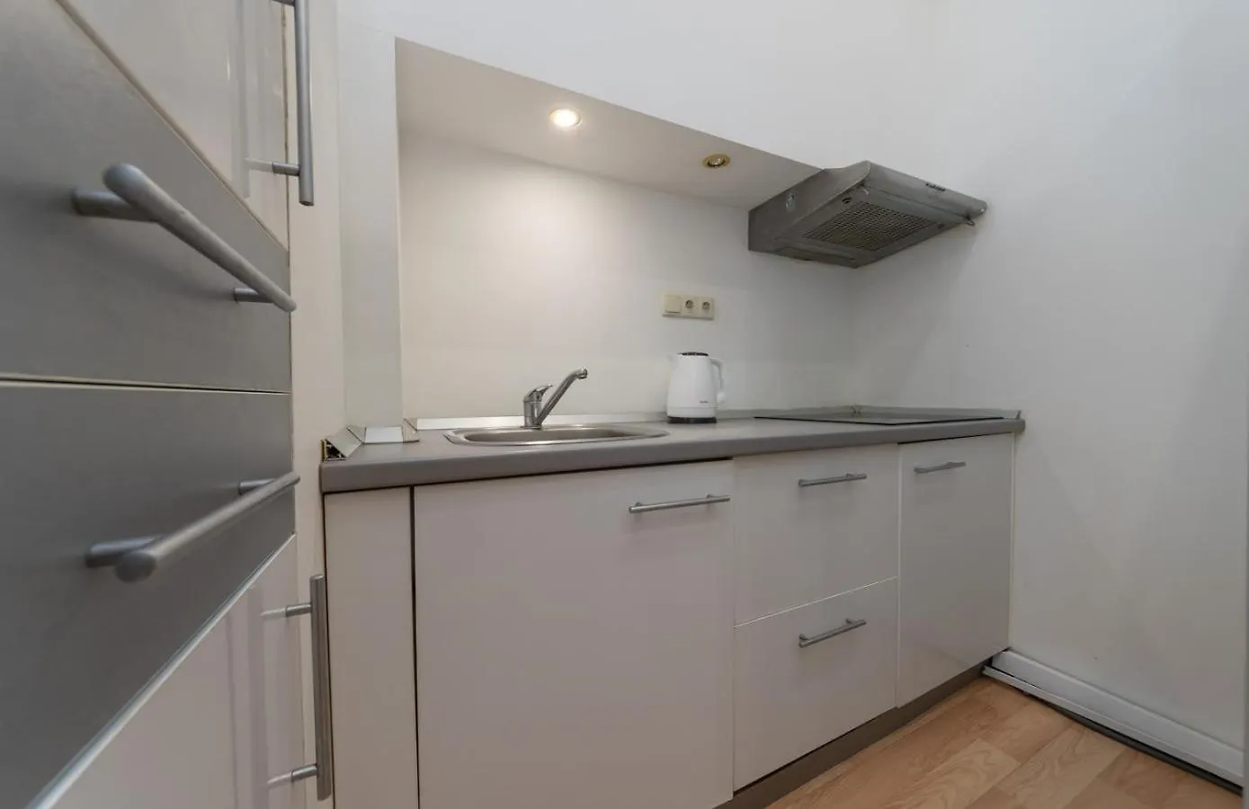 Kievaccommodation In The Center 24H Self Check-In Apartment
